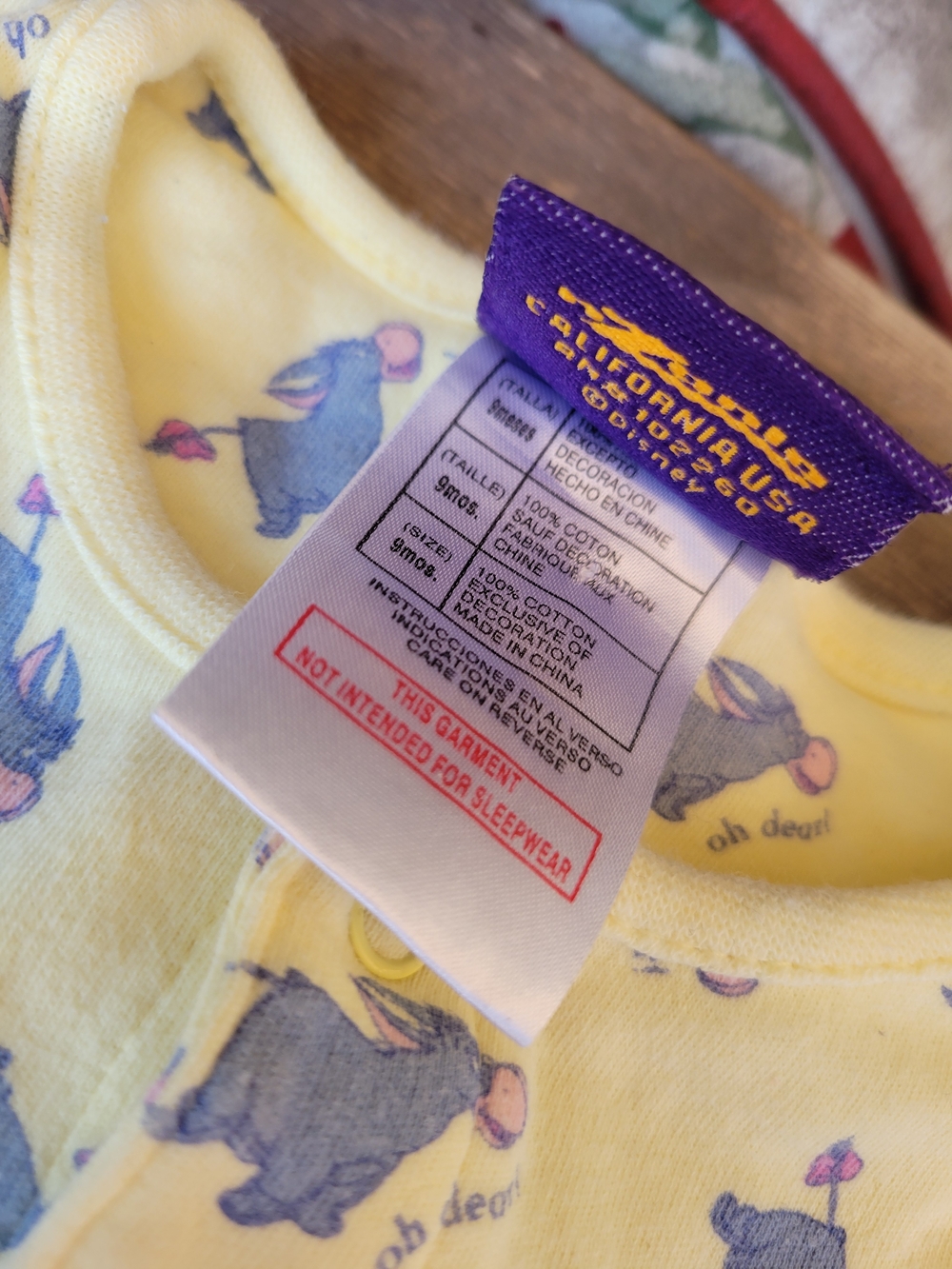 Vintage POOH SZ 9M VGUC PALE YELLOW w/ WINNIE THE POOH print 1pc Romper - Picture 7 of 7